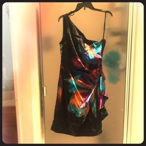 🌸NWOT Beautiful One Shoulder Dress SzM 🌸
